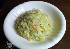 又到春季桃花开，劝君选醋入馔来